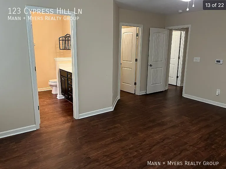 123 Cypress Hill Ln — Photo 11