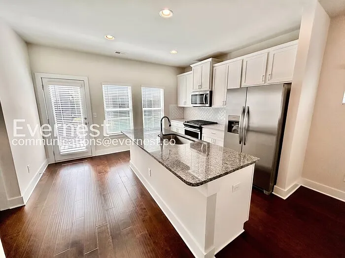 Building Photo - 3783 Oxford Cir
