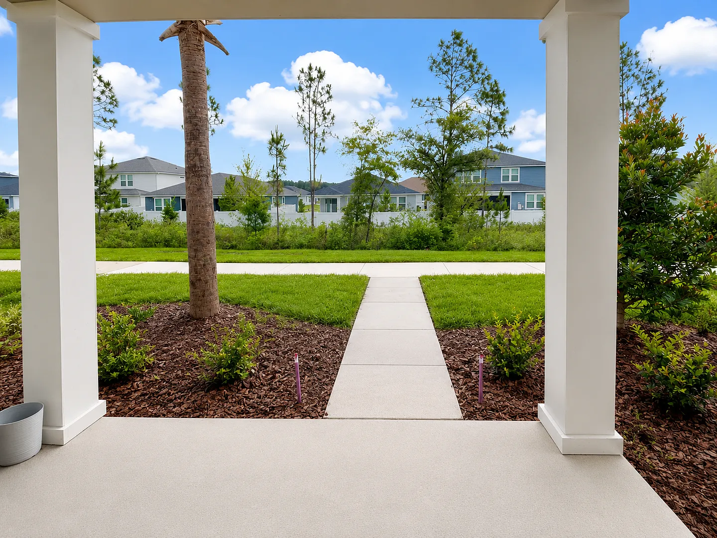 2BR/2.5BA Move-In Ready with Garage Just Minutes from Oakleaf Town Center! Lawn Care Included! — Photo 4