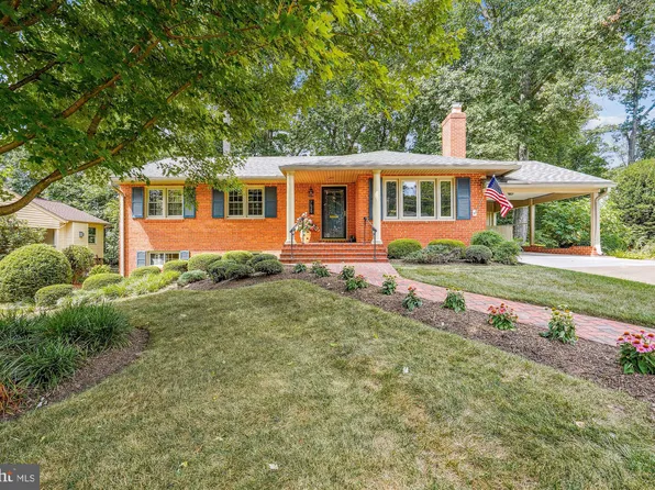 7420 Tower St, Falls Church, VA 22046