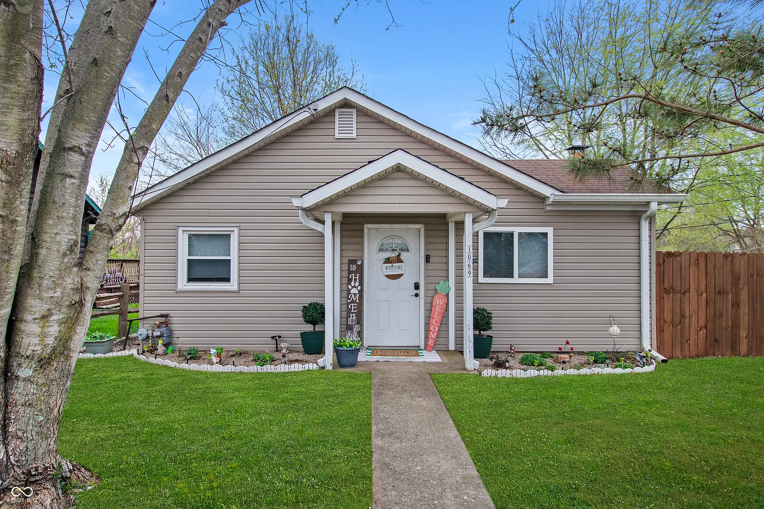 1069 E 775 S photo 1