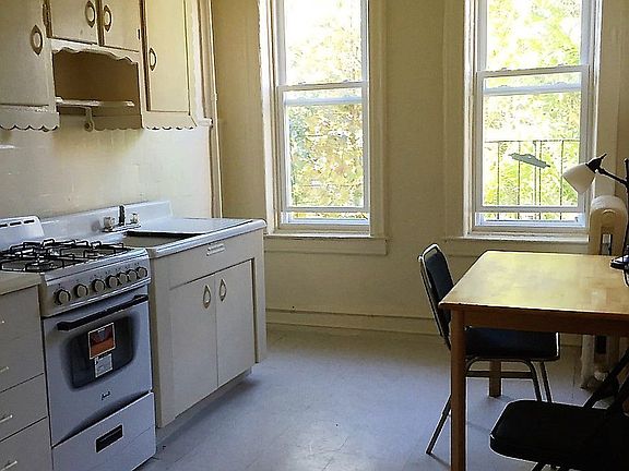2nd image of 3408 43rd St #2A