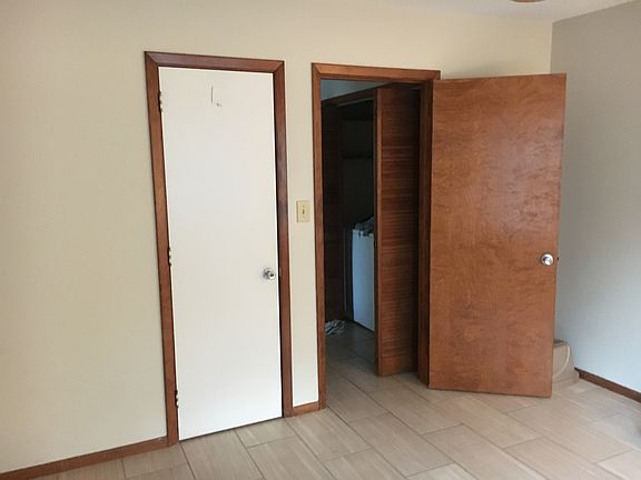 5th image of 101 Dorothy Ct