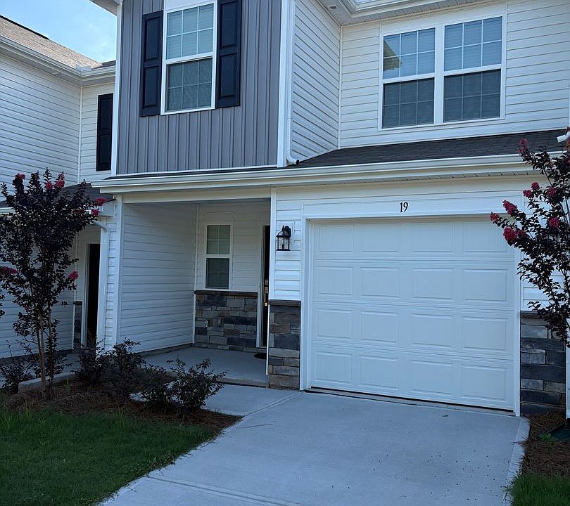 1st image of 19 Napier Ct