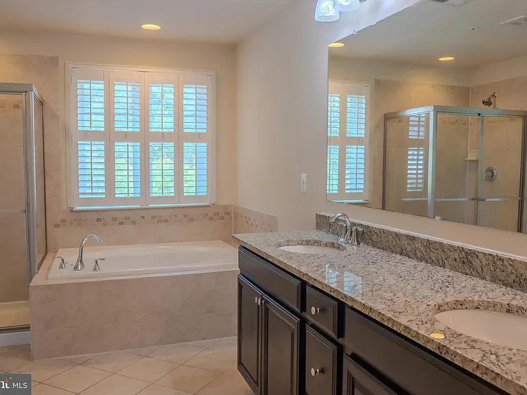 726 Millhouse Dr — Photo 32
