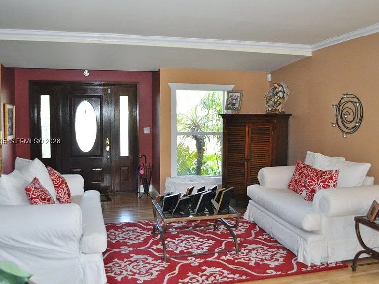 6315 Maynada St — Photo 4