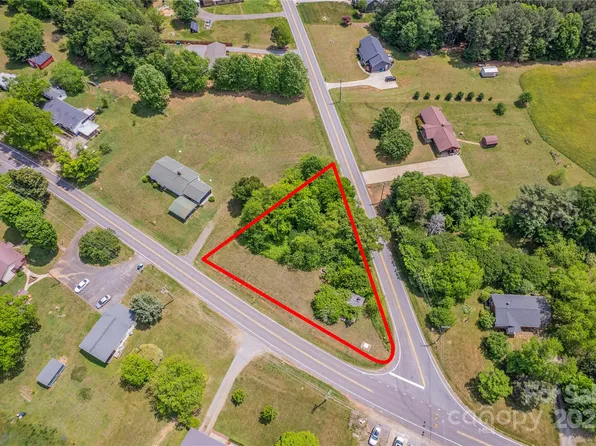 1558 Buffalo Shoals Rd, Catawba, NC 28609