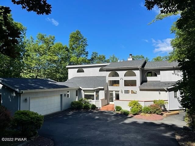 1st image of 120 Roan Dr