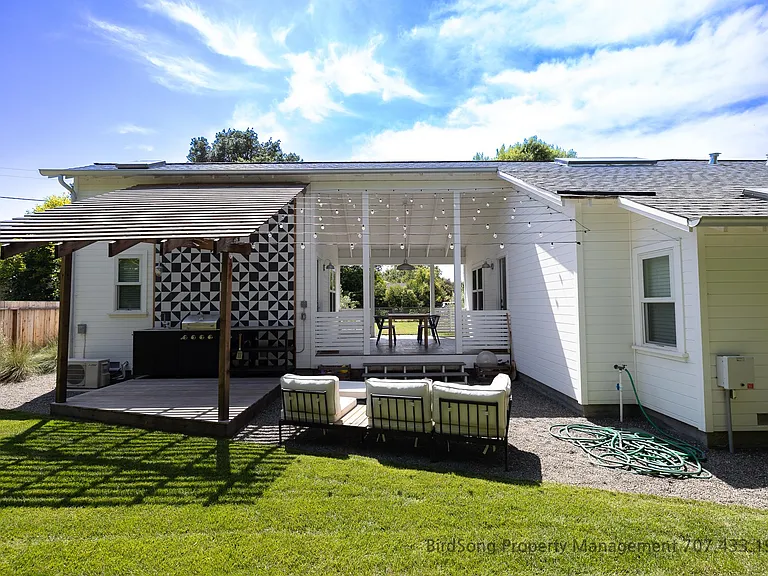 13846 Village Ave — Photo 4