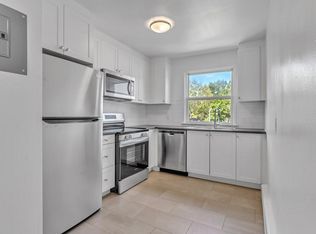 389 Yonge St #23, Kingston, ON K7M 1G2