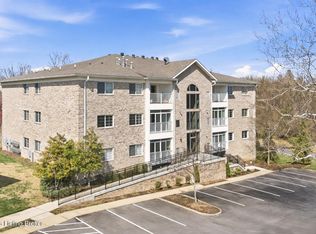 8500 Atrium Dr APT 201, Louisville, KY 40220