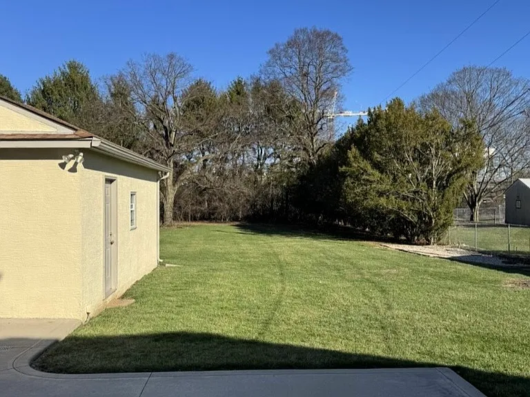3566 Tillbury Ave — Photo 59