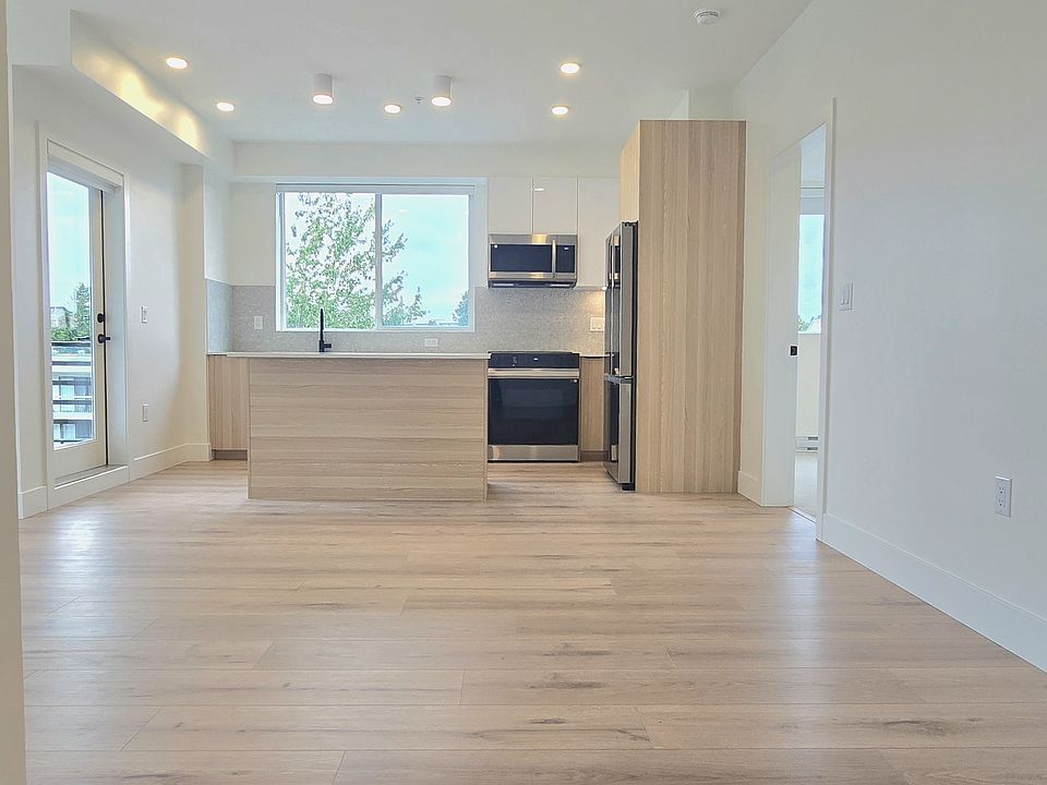 1st image of 20769 Fraser Hwy #332