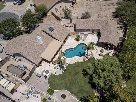 4th image of 17609 N 61st Dr