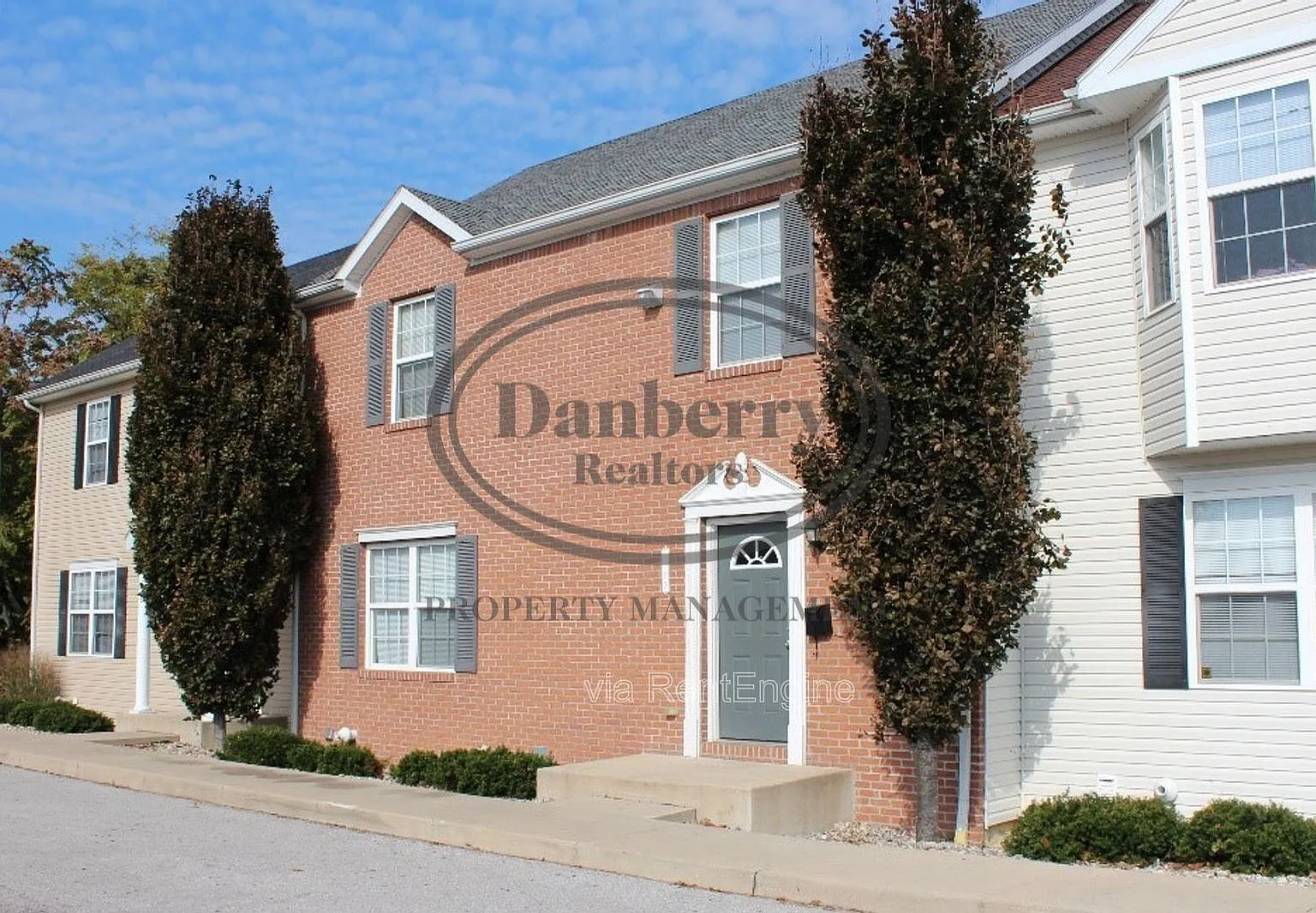 6 bed, 3.0 bath, 2500 sqft, $1,800 — Photo 1