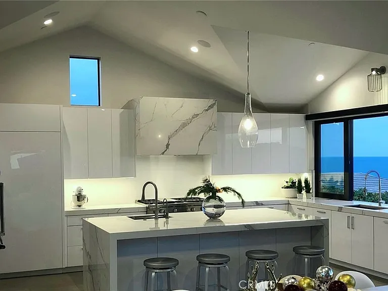 809 Emerald Bay — Photo 8