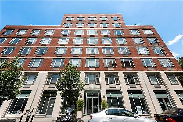 Sold by Martini Real Estate | media 17