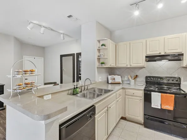 Sanctuary at Highland Oaks