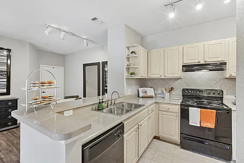 Sanctuary at Highland Oaks Photo 1