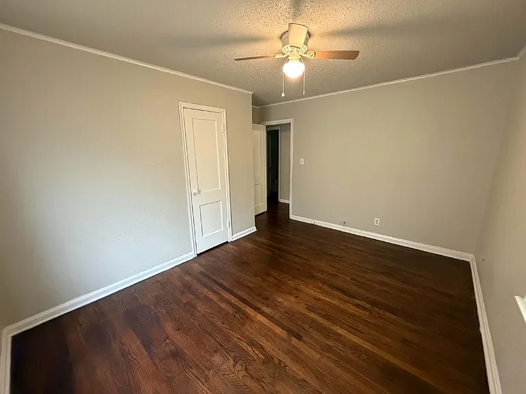 111 N Richmond Ave — Photo 8