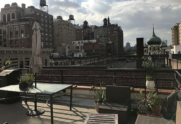 Rented by Royalty Living and Wave Real Estate LLC | media 26