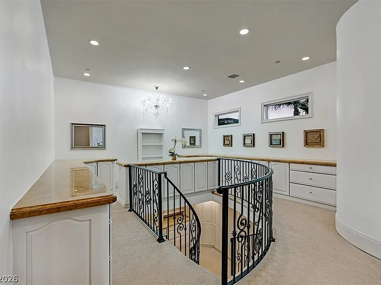 8 Rue Mediterra Dr — Photo 30