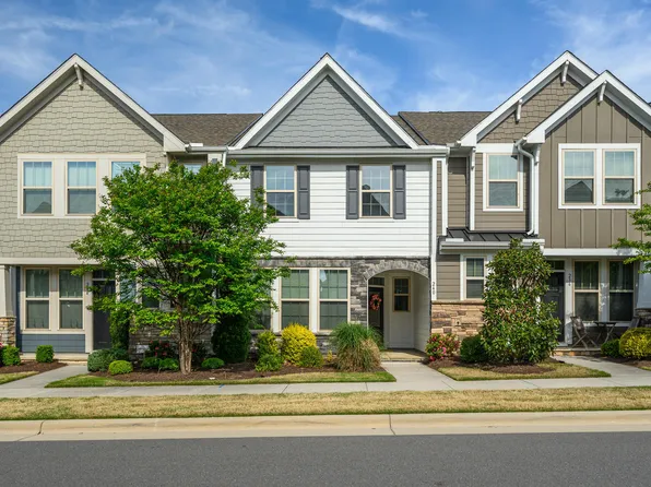 240 Douglas Falls Dr, Wendell, NC 27591