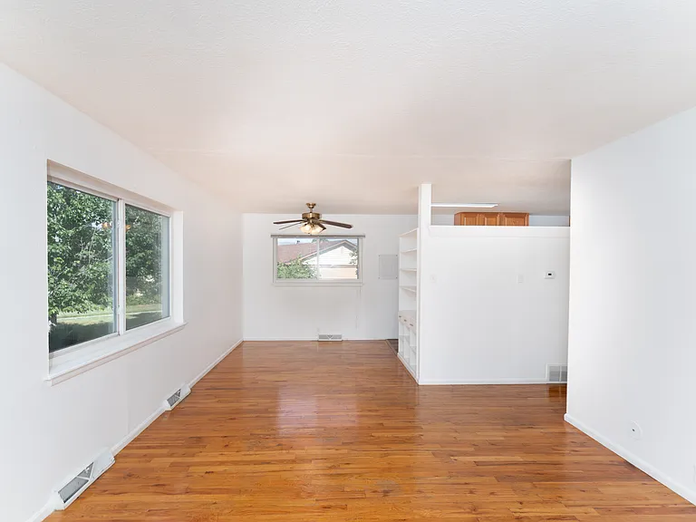 1238 Janes Ln — Photo 7