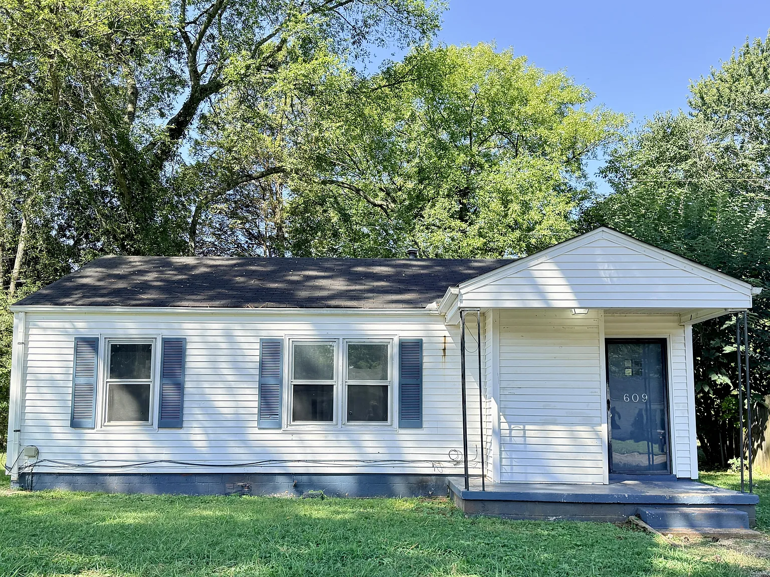 4 bed, 1140 sqft, $1,395 — Photo 1