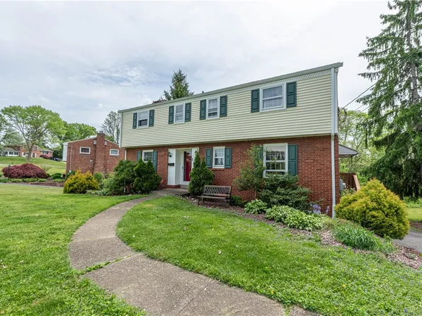 1350 Sky Ridge Dr, Pittsburgh, PA 15241