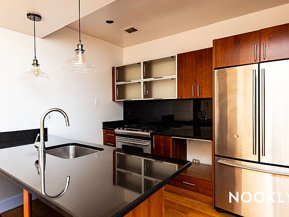 5th image of 756 Myrtle Ave APT 6E