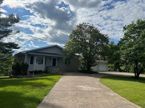 1233 River Heights Road, Menomonie, WI 54751