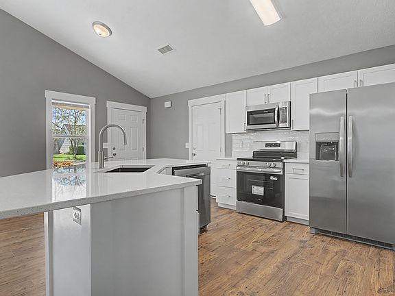 5th image of 5072 Cornelius Dr