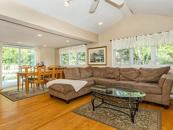 5th image of 22 Middlesex Rd
