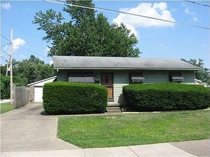 1st image of 1650 S Parker Dr