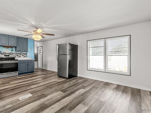 4th image of 31151 Valencia Ave