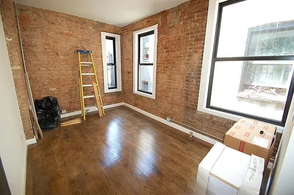 Rented by REAL New York | media 9