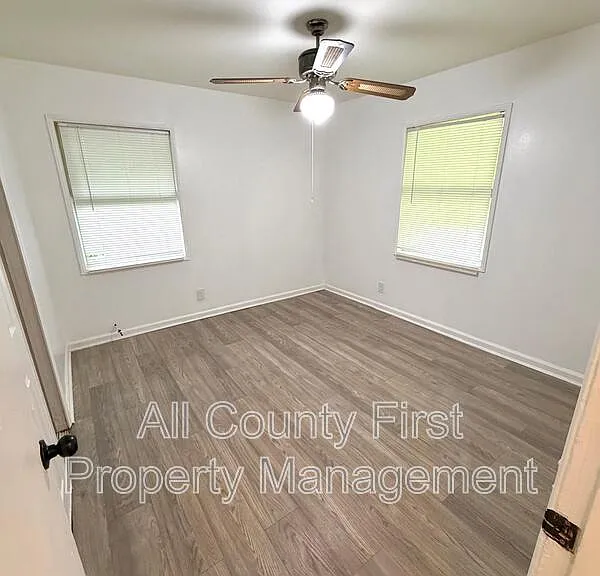 1623 Sherrill Dr — Photo 6