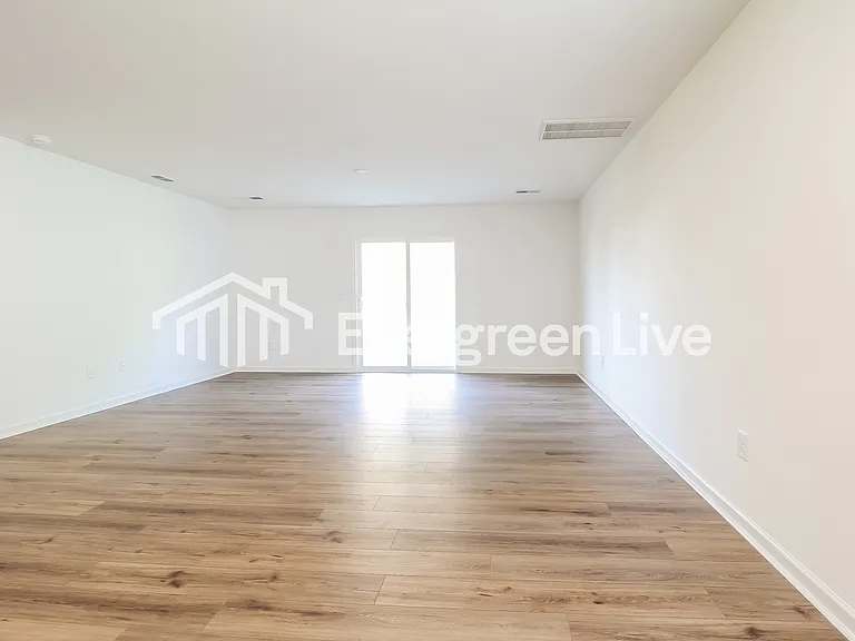 112 Stokely Way — Photo 4