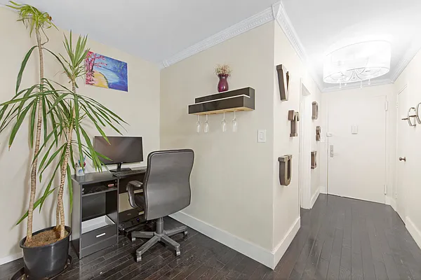 Rented by A & I Broadway | media 11