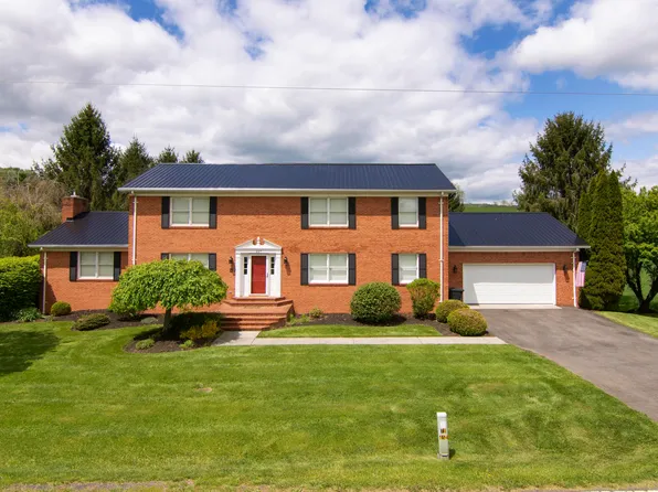 337 Houfnaggle Rd, Lewisburg, WV 24901