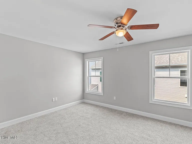 327 Starfish Ln — Photo 21