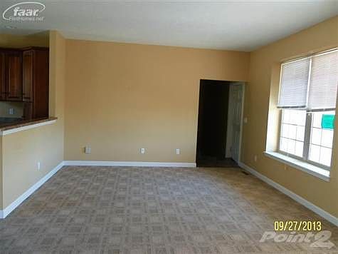 2nd image of 5079 Leslie Dr