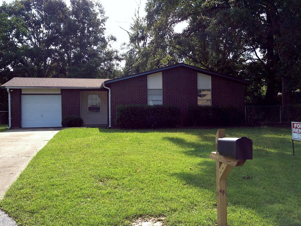 1st image of 7108 Thornbriar St