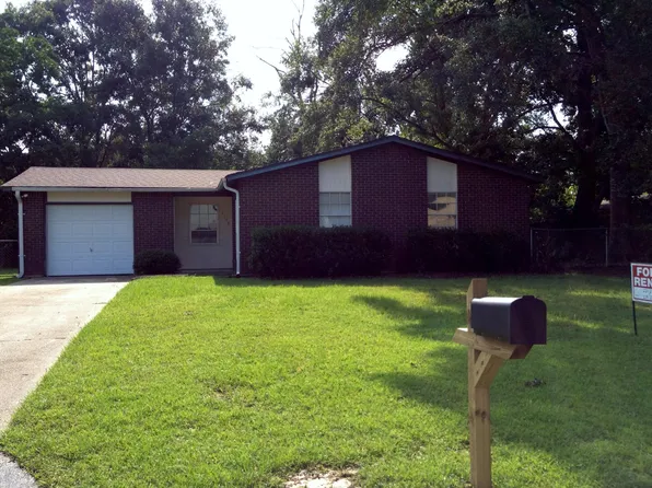 7108 Thornbriar St, Ocean Springs, MS 39564