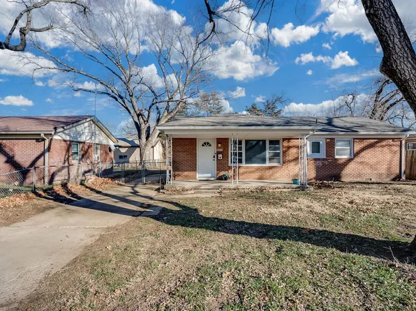 208 S Stearns Ave, Haysville, KS 67060