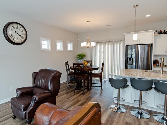 2nd image of 1437 Kingbird Dr