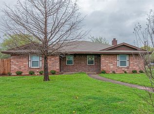 7721 Westcliff Dr, North Richland Hills, TX 76182