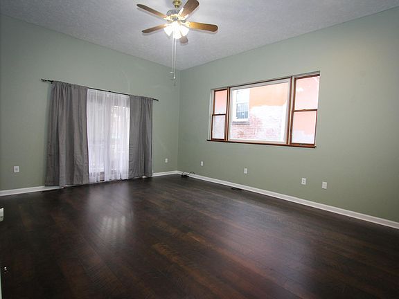 Ample sized living room is great for entertaining!