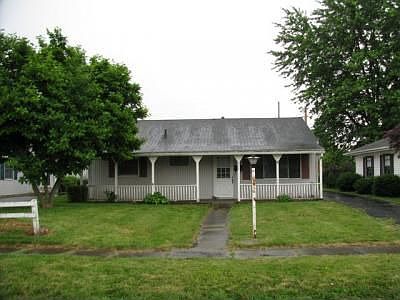 1st image of 525 Garnet Ct